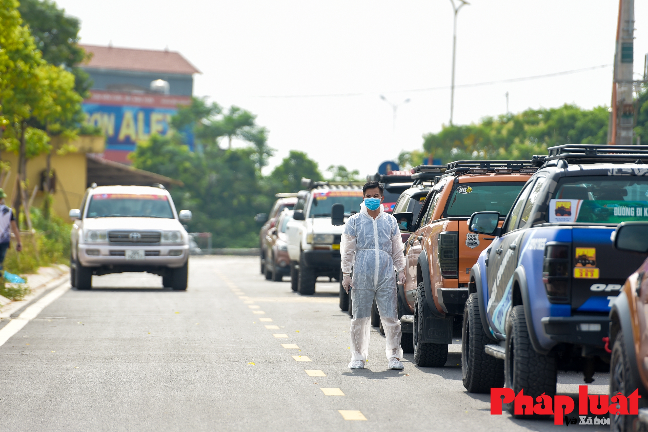 Chuyến xe nghĩa tình chở rau củ của bà con Bắc Giang ủng hộ Thủ đô