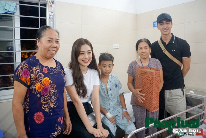 tet trung thu y nghia danh cho cac benh nhan nhi tai benh vien xanh pon