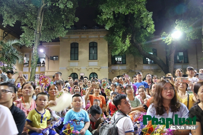 tet trung thu y nghia danh cho cac benh nhan nhi tai benh vien xanh pon