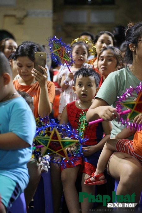 tet trung thu y nghia danh cho cac benh nhan nhi tai benh vien xanh pon