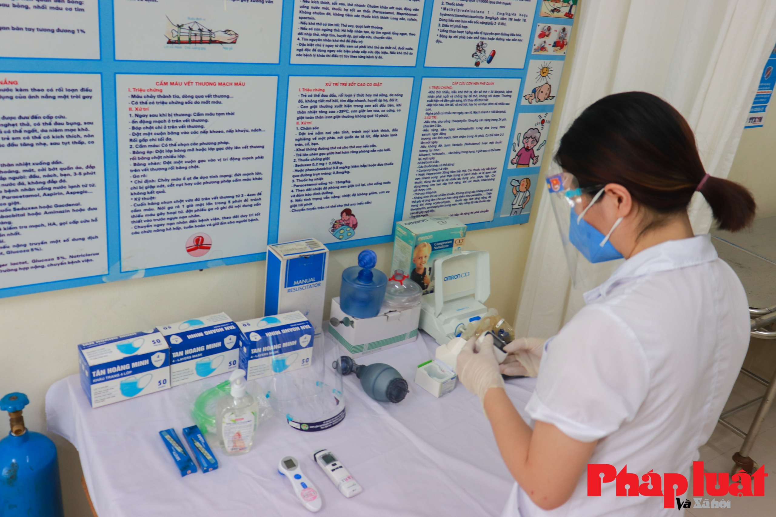 Cận cảnh trạm y tế lưu động tại Hà Nội hỗ trợ phòng chống dịch COVID 19