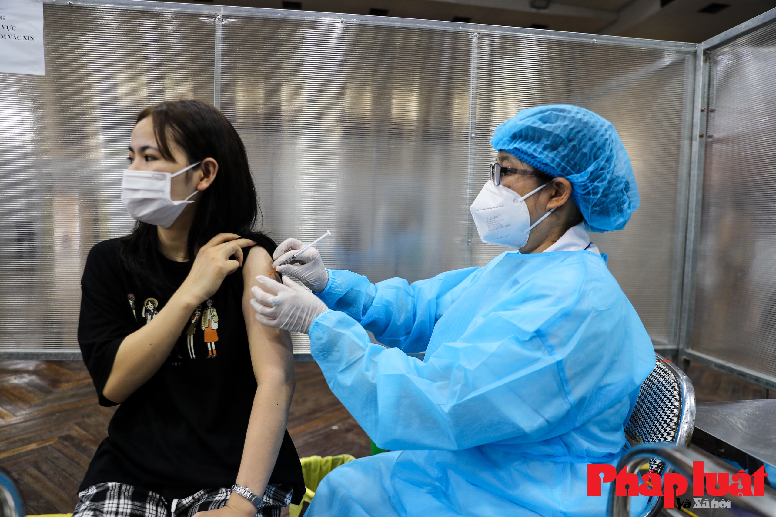 Hà Nội bắt đầu chiến dịch tiêm phủ mũi 2 vắc xin phòng COVID-19