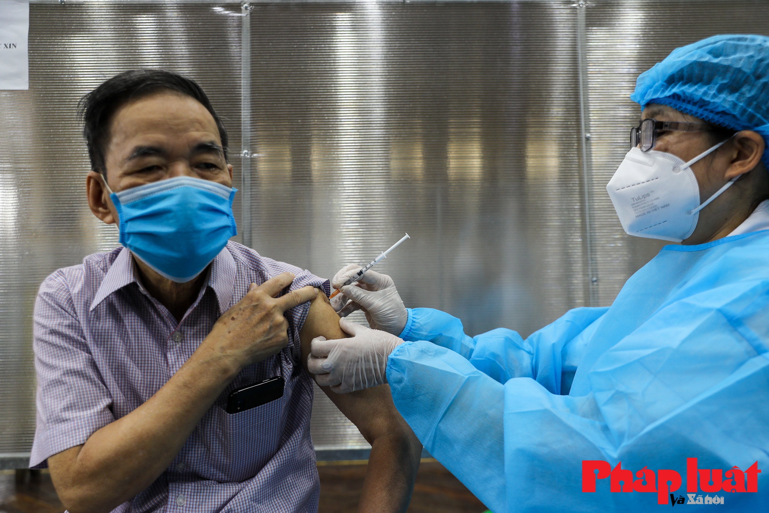 Hà Nội bắt đầu chiến dịch tiêm phủ mũi 2 vắc xin phòng COVID-19