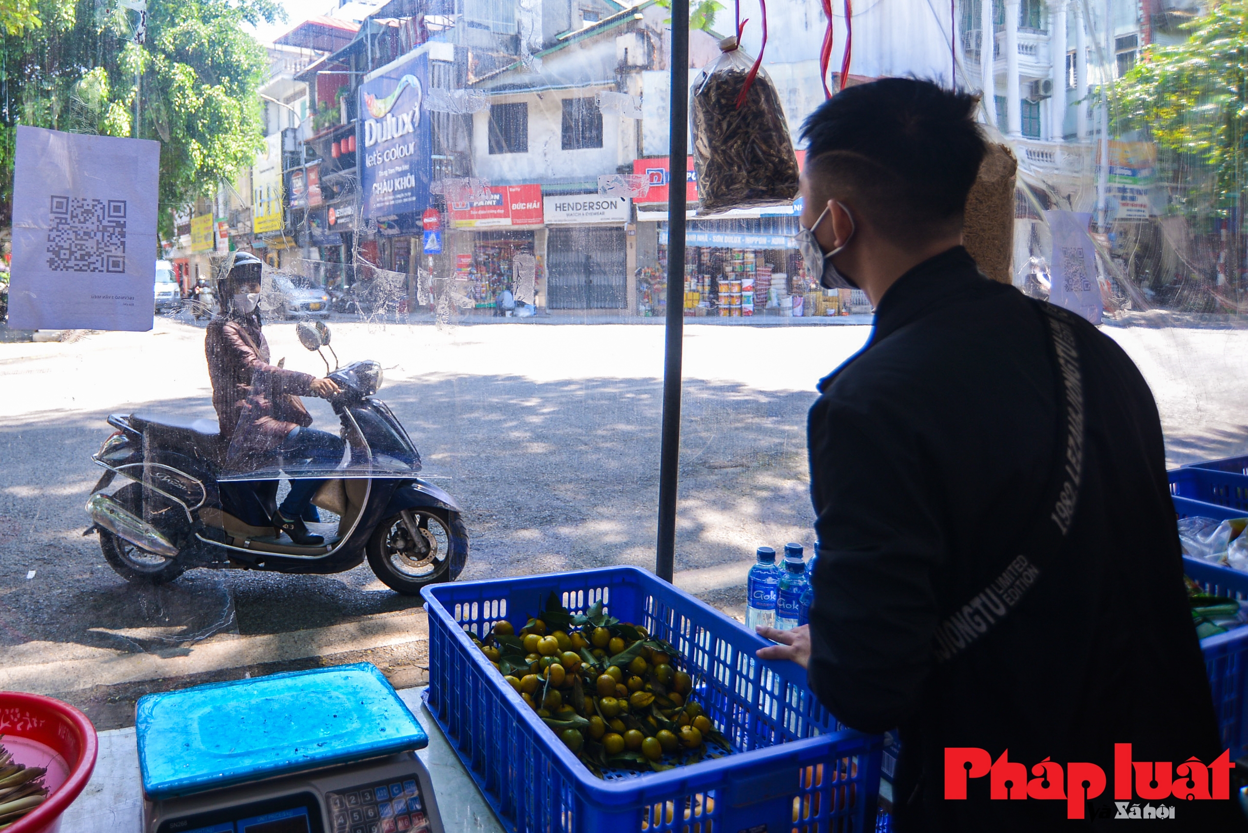 Chợ phiên đặc biệt đổi rác lấy thực phẩm ở Hà Nội