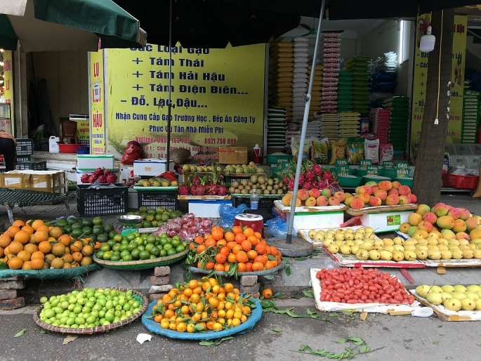Giá thực phẩm “nhảy múa” tại nhiều chợ truyền thống