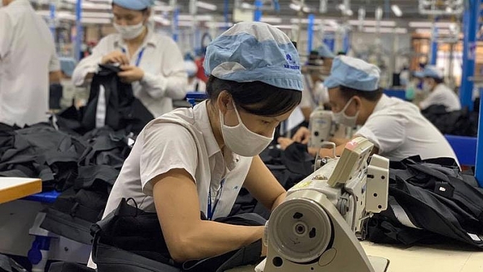 Trung tâm Dịch vụ việc làm Hà Nội cho rằng, trong bối cảnh nới lỏng một số hoạt động kinh tế, sản xuất kinh doanh trong trạng thái bình thường mới thì thị trường lao động việc làm sẽ có những cải thiện.