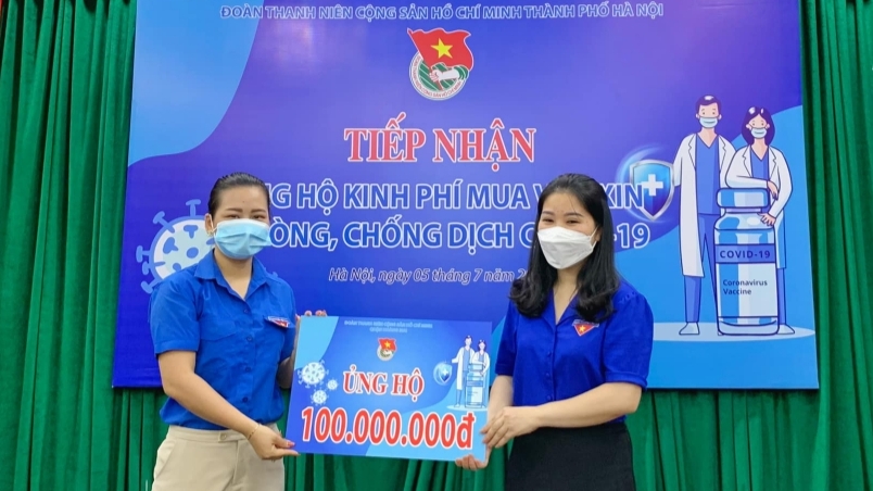 Thành đoàn Hà Nội tiếp nhận 320 triệu ủng hộ Quỹ Vắc xin phòng, chống Covid-19