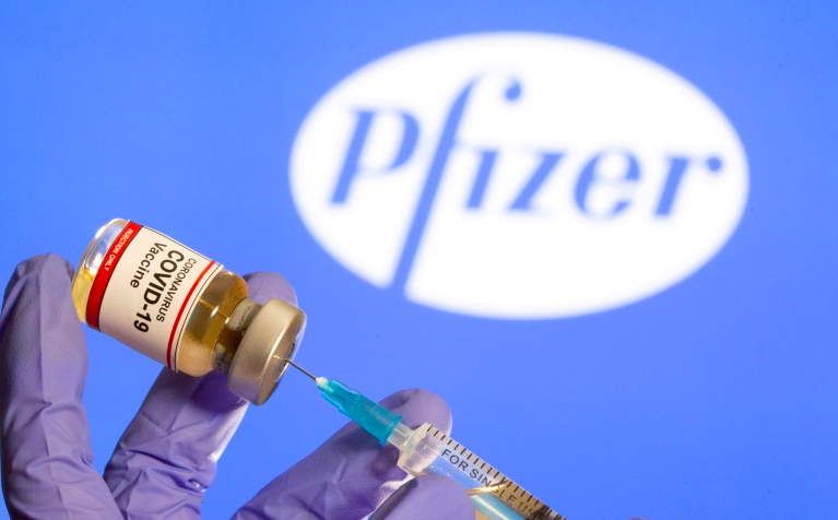 Việt Nam tiếp nhận thêm khoảng 1,4 triệu liều vắc-xin Pfizer từ Pháp