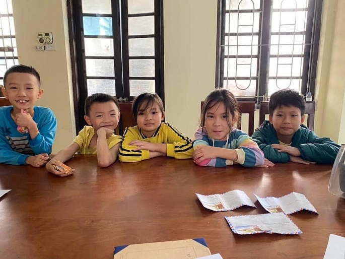 Hành động đẹp của 5 em học sinh tiểu học ở huyện Đan Phượng, Hà Nội