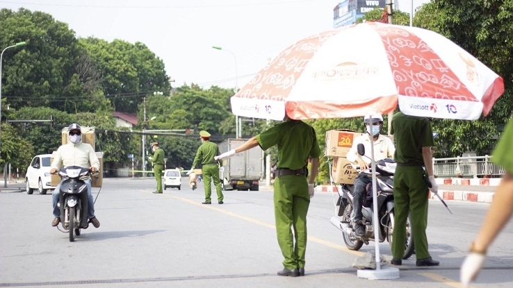 Phạt tiền trên 2,3 tỷ đồng các trường hợp vi phạm phòng chống dịch sau 3 đợt giãn cách