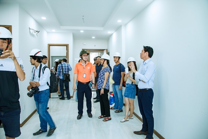 tham quan can ho hoan thien tai him lam phu an