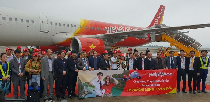 vietjet khai truong duong bay tphcm van don quang ninh