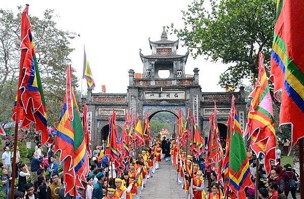 ha noi cong bo duong day nong tiep nhan va xu ly thong tin ve le hoi