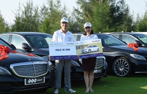 Golfer đón tin vui đầu năm với liên tiếp các giải HIO “khủng” do Tập đoàn FLC trao tặng