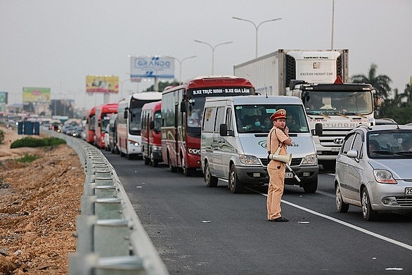 cong bo 20 so dien thoai duong day nong dip tet nguyen dan