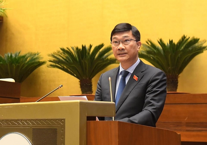 Chủ nhiệm Ủy ban Kinh tế của Quốc hội Vũ Hồng Thanh báo cáo thẩm tra tại Kỳ họp. Ảnh: Quochoi.vn