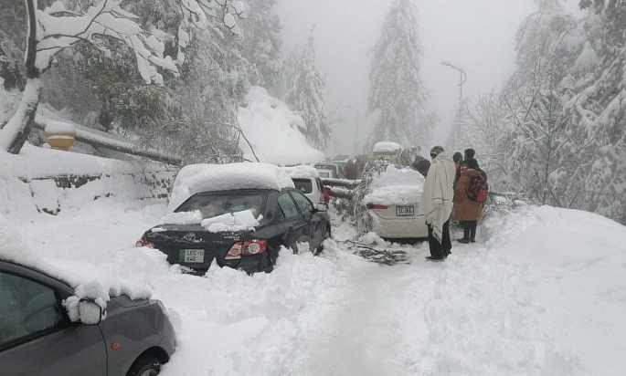 Bão tuyết khiến gần 20 người thiệt mạng do mắc kẹt trong ôtô 
