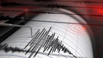 Động đất mạnh 5,6 độ Richter, ít nhất 12 người thiệt mạng