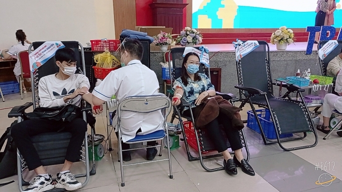 Đoàn Thanh niên Sở Tư Pháp TP Hà Nội trao yêu thương đến các bệnh nhi có hoàn cảnh khó khăn