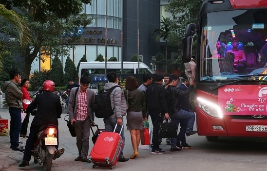 FLC bus đưa hàng trăm cán bộ nhân viên đoàn tụ cùng gia đình Tết Nguyên đán 2019