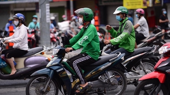 Hà Nội cho phép các hãng xe mô tô công nghệ được hoạt động trở lại