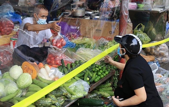 Hà Nội triển khai Đề án Quản lý các cơ sở sản xuất, kinh doanh thực phẩm trong chợ 