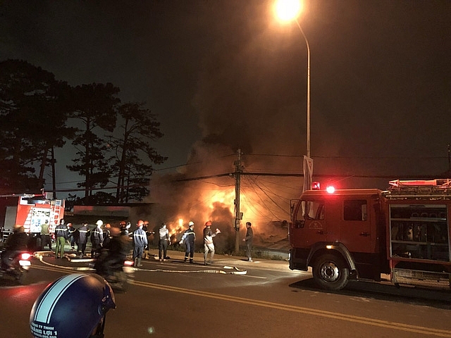 Cháy nhà ở TP Đà Lạt khiến 5 người thiệt mạng chay nha o tp da lat khien 5 nguoi thiet mang