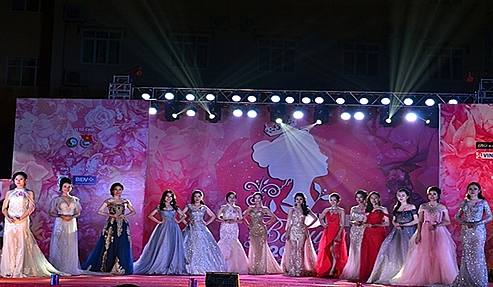 Nữ sinh Đại học TN&MT Hà Nội đăng quang “HUNRE BEAUTY 2018” nu sinh dai hoc tnmt ha noi dang quang hunre beauty 2018