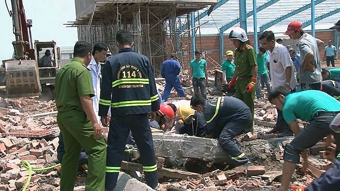 Danh tính các nạn nhân trong vụ sập tường ở Vĩnh Long danh tinh cac nan nhan trong vu sap tuong o vinh long