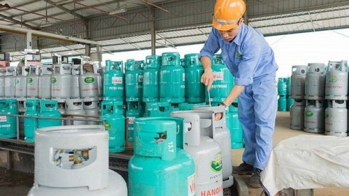 Giá gas bán lẻ trong nước tăng mạnh từ ngày 1-3
