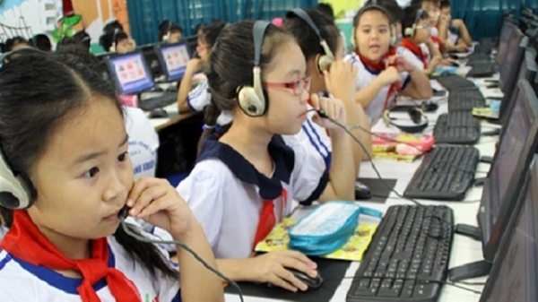 Dạy tiếng Anh, tin học cấp tiểu học theo chương trình mới từ năm học 2022-2023