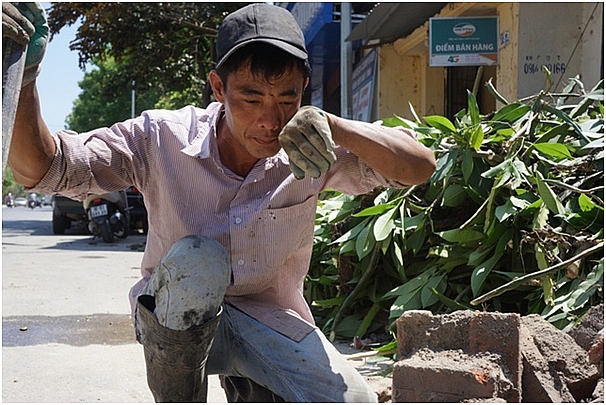 thoi tiet nang nong dung de viec ra mo hoi nhieu gay ra met moi