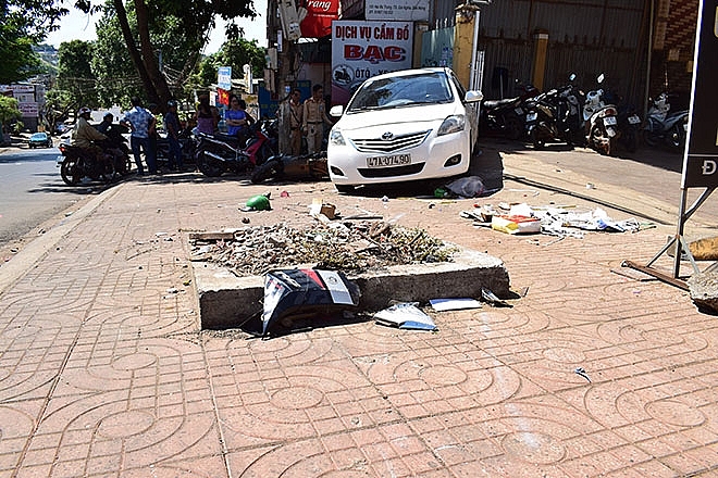 khoi to nu tai xe de o to troi tu do tong chet nguoi di duong