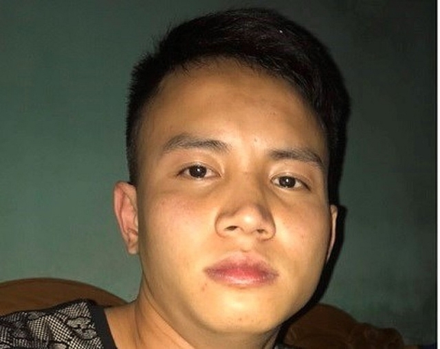 bat nam thanh nien tong thang xe may vao canh sat tai chot kiem soat dich covid 19