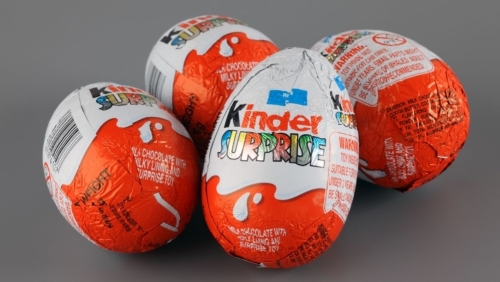 Đề nghị thu hồi kẹo socola nhãn hiệu Kinder
