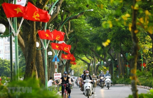 Nhiều khu vực trên cả nước ngày nắng nóng, chiều tối có mưa dông