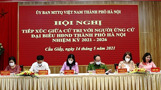  Người ứng cử HĐND TP Hà Nội tiếp xúc cử tri quận Cầu Giấy.