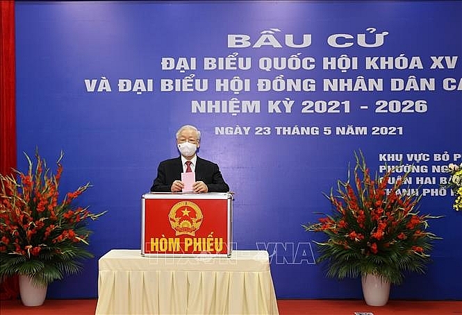  Tổng Bí thư Nguyễn Phú Trọng bỏ phiếu tại khu vực bỏ phiếu số 4, phường Nguyễn Du, quận Hai Bà Trưng, TP Hà Nội