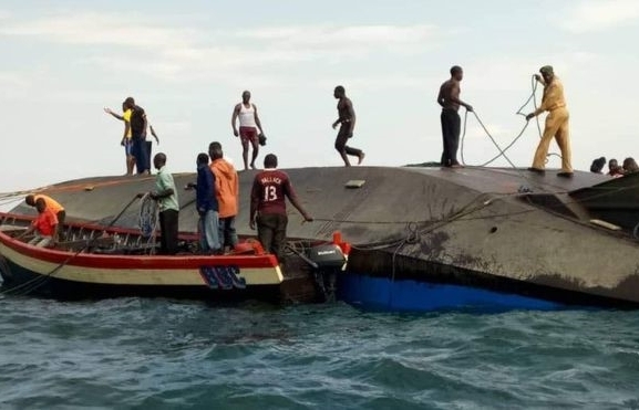 Chìm phà tại Nigeria, khoảng 140 người mất tích