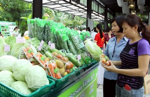 “Hàng Việt Nam được người tiêu dùng yêu thích”