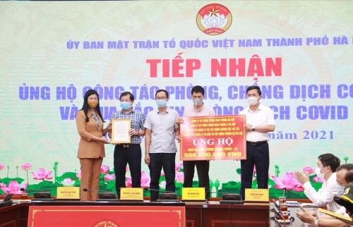 Hà Nội tiếp nhận 10,6 tỷ đồng ủng hộ Quỹ Vắc xin phòng, chống Covid-19