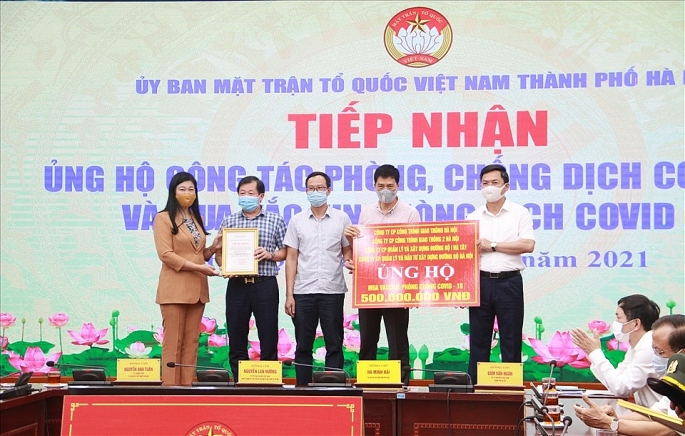 Hà Nội tiếp nhận 10,6 tỷ đồng ủng hộ Quỹ Vắc xin phòng, chống Covid-19