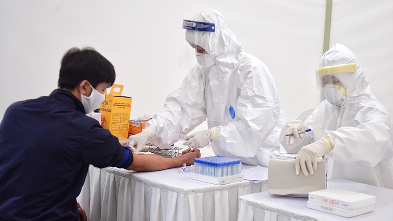 Hà Nội hỗ trợ 100% chi phí xét nghiệm sàng lọc SARS-CoV-2