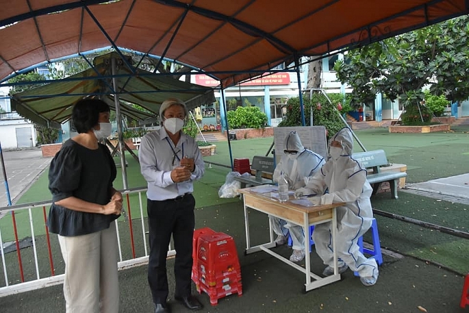 Đoàn công tác của Bộ Y tế kiểm tra công tác phòng dịch tại Khu chế xuất và công nghiệp TP HCM