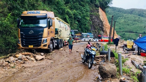 Bắc Bộ nguy cơ lũ quét, sạt lở đất, Nam Bộ có mưa to