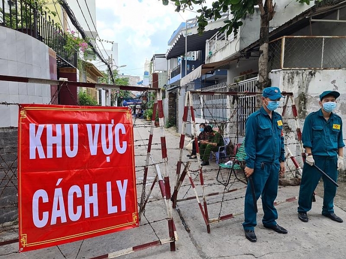 Đối với các trường hợp F0 mới phát hiện và không có triệu chứng lâm sàng, xem xét cách ly tại nhà nếu kết quả xét nghiệm RT-PCR có giá trị CT>= 30 và hội đủ các điều kiện theo quy định của ngành y tế.