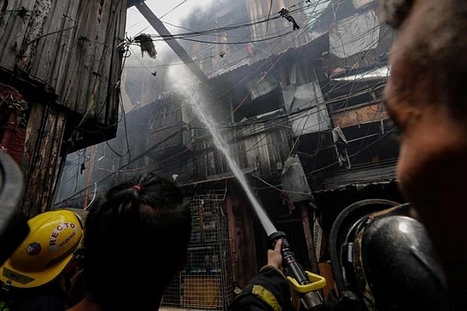 chay nha o philippines 5 chi em ruot tu vong