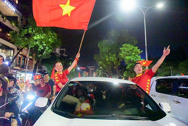 ha noi co do rop troi mung chien thang lich su cua olympic viet nam