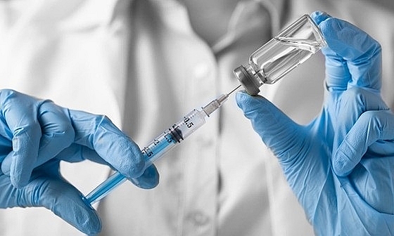 Bộ Y tế đã ban hành Quyết định số 3679/QĐ-BYT phê duyệt đề cương nghiên cứu thử nghiệm lâm sàng vaccine ARCT-154 phòng COVID-19.