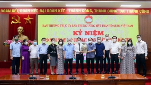 Tạp chí Mặt trận kỷ niệm 20 năm xuất bản số đầu tiên